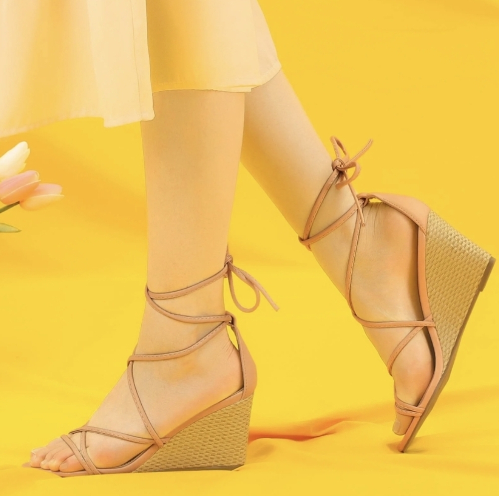 Allegra K Strappy‎ Low Wedge Sandals - Size 9